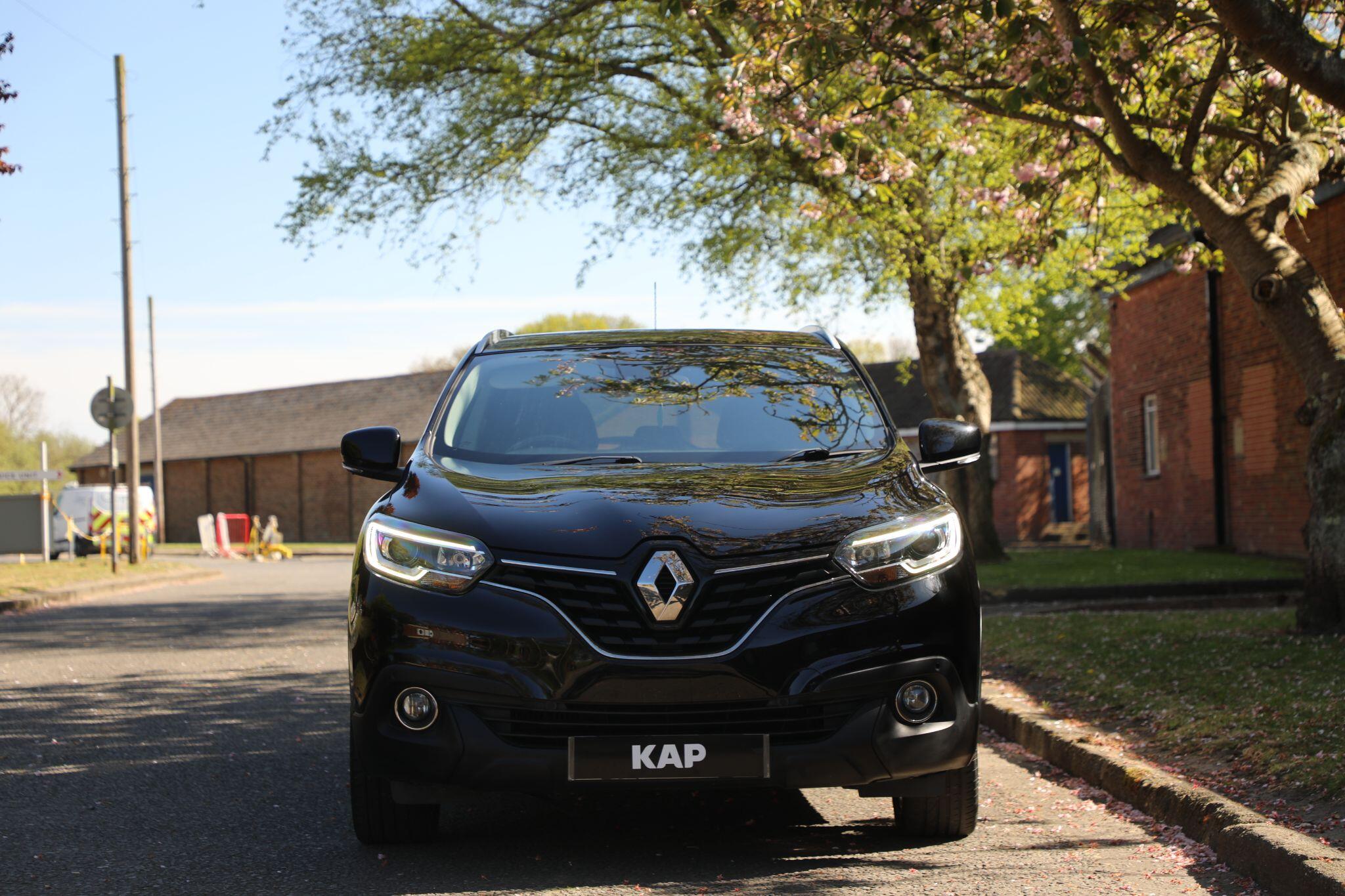 Large vehicle image